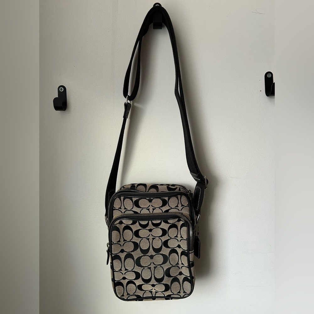 EUC COACH SATCHEL BAG